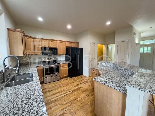 Building Photo - 1234 Chelsea Village Heights