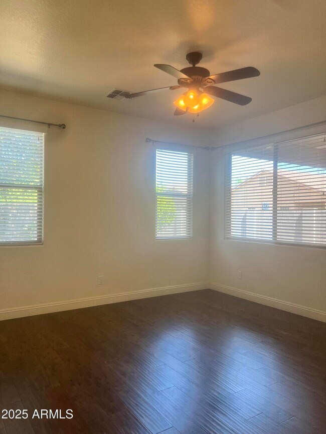 Building Photo - 36018 N Richardson Dr