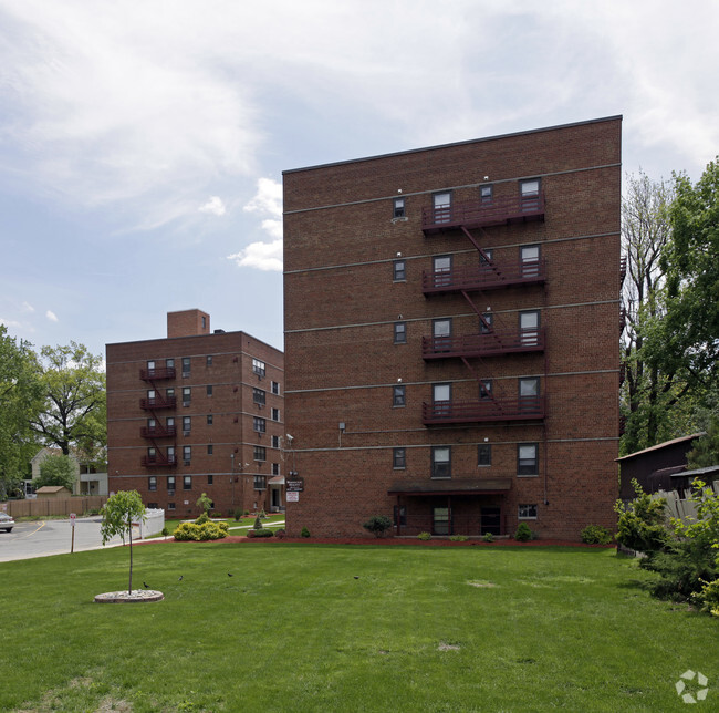 Building Photo - Washington Heights Apartments