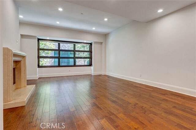 Building Photo - 2323 S Beverly Glen Blvd