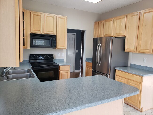 Building Photo - 1127 Fieldstone Dr