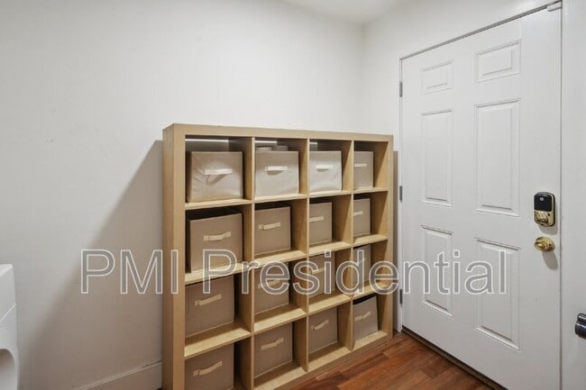 Building Photo - 507 N 1st St