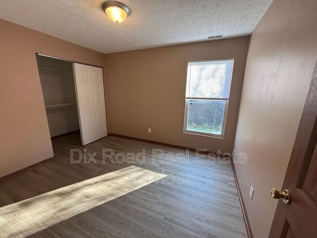 Building Photo - 3821 Cavanaugh Rd