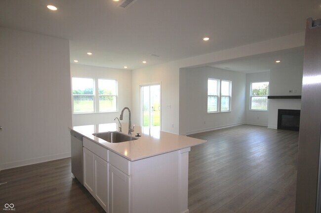 Building Photo - 7291 Standish Ln