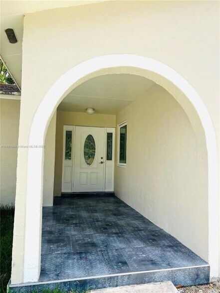 Building Photo - 26205 SW 133rd Ct