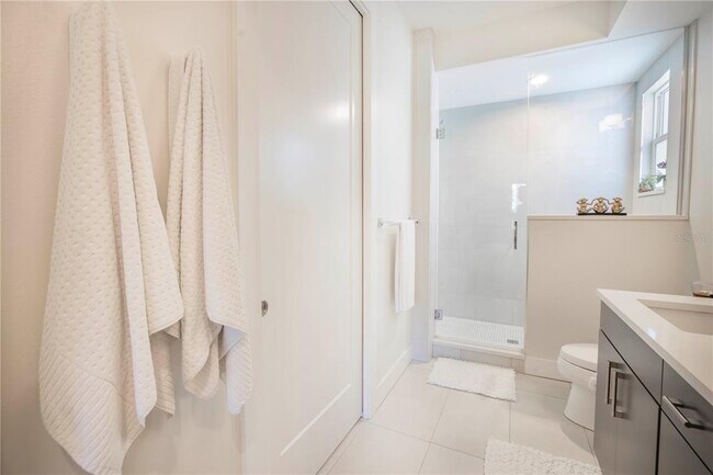 Building Photo - 536 4th Ave S