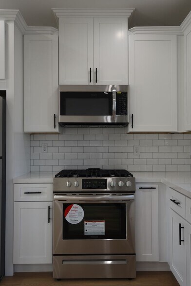 Building Photo - 5915 Fair Ave