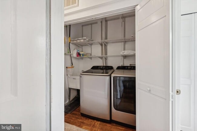 Building Photo - 1854 3rd St NW