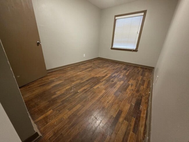 Building Photo - 555 S 9th St