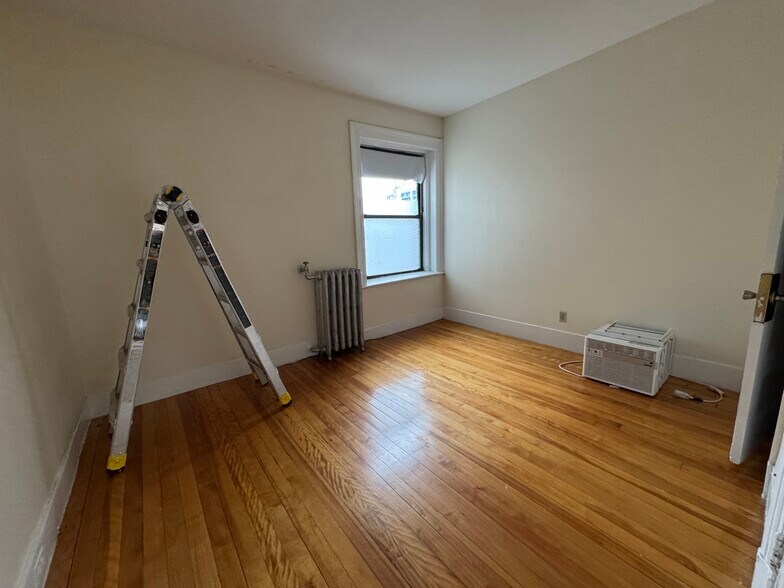 Building Photo - 39 Brighton Ave