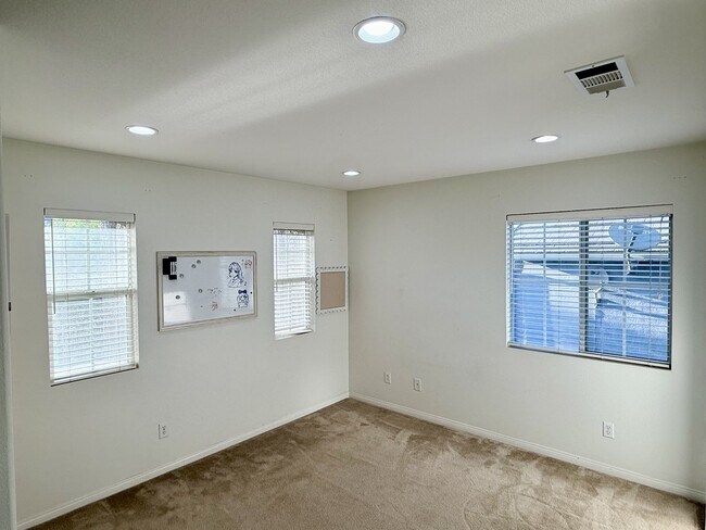 Building Photo - 11226 Evergreen Loop