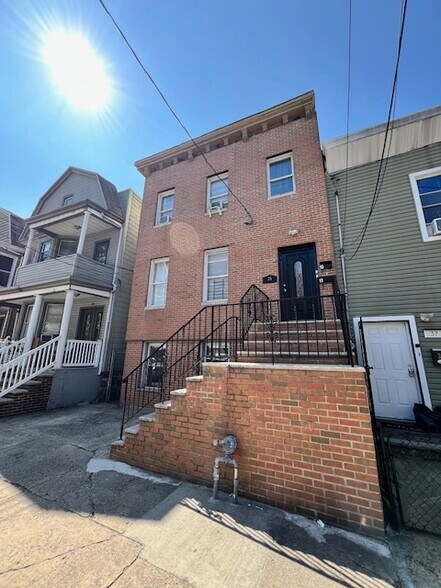 35 Vroom + Private Entrance - 35 Vroom St