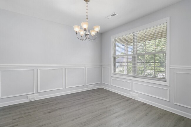 Building Photo - 2985 Gibbs Ln