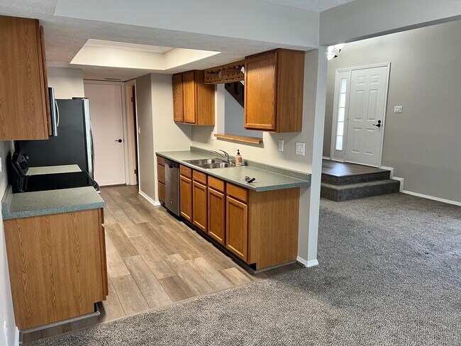 Building Photo - 1397 Sanzon Dr