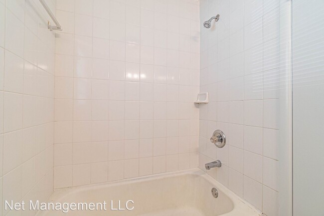 Building Photo - 3 br, 1 bath House - 1510 Huntington Way