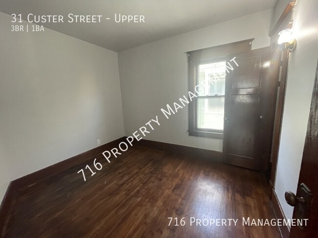 Building Photo - Spacious 3BR Apartment near UB South