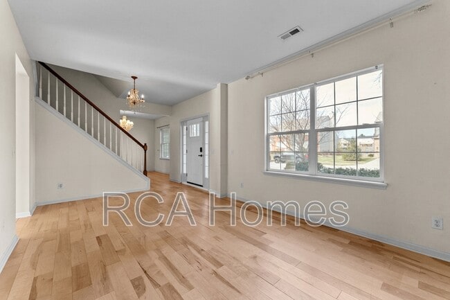 Building Photo - 45 Wisteria Way