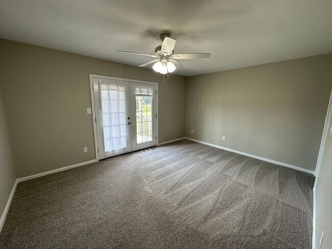 Building Photo - 1563 Willow Bend Way