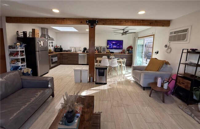 Building Photo - 7672 Amazon Dr