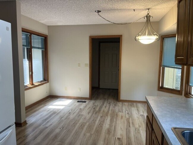 Building Photo - 1 Curry Ln