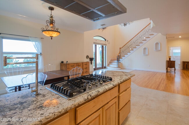 Building Photo - 1613 Indian River Dr