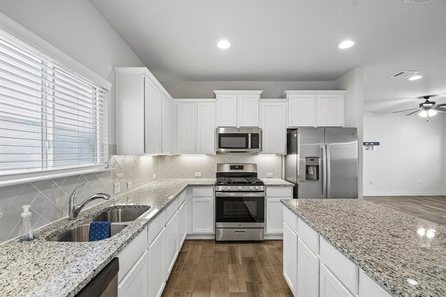 Building Photo - 10213 Forest Grove Dr
