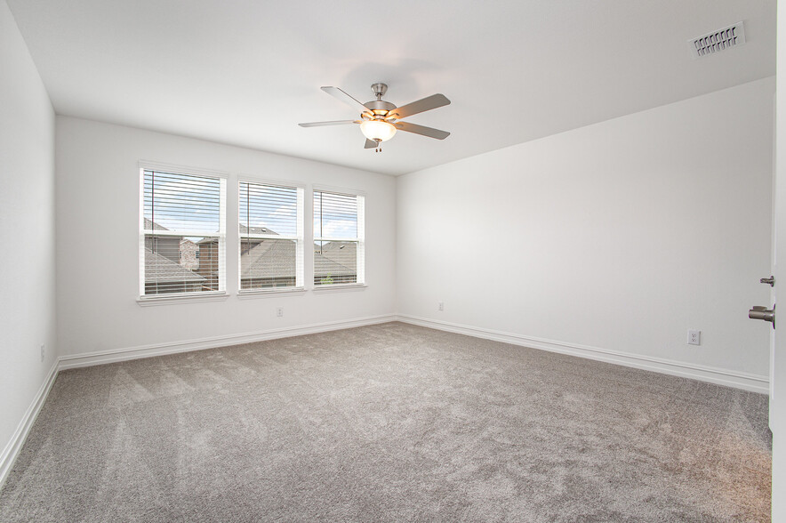 Building Photo - 345 Rosemoor Pl