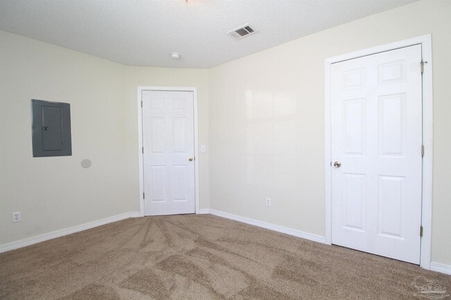 Building Photo - 2013 Marquesas Ln
