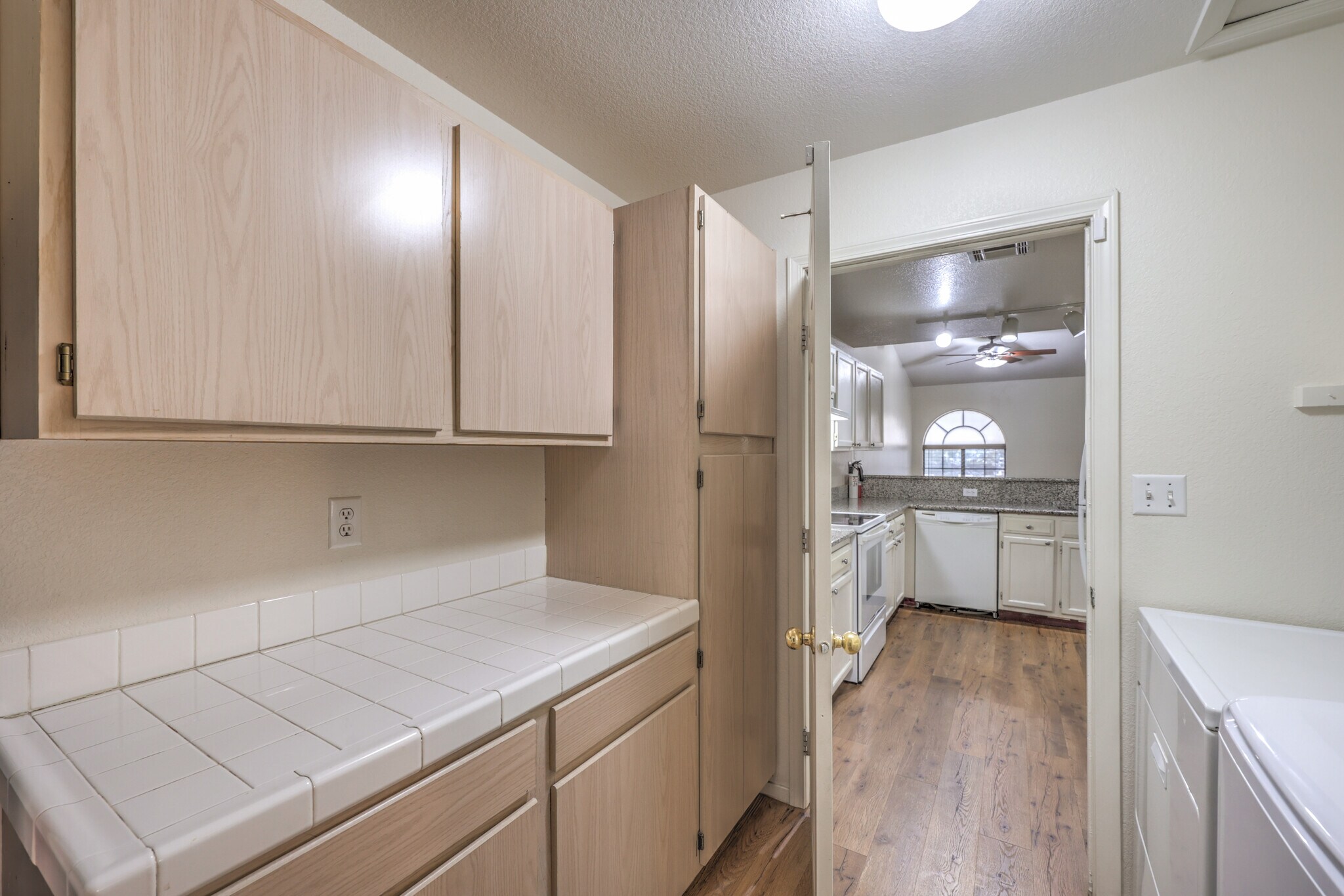 Building Photo - 3660 Renovah St