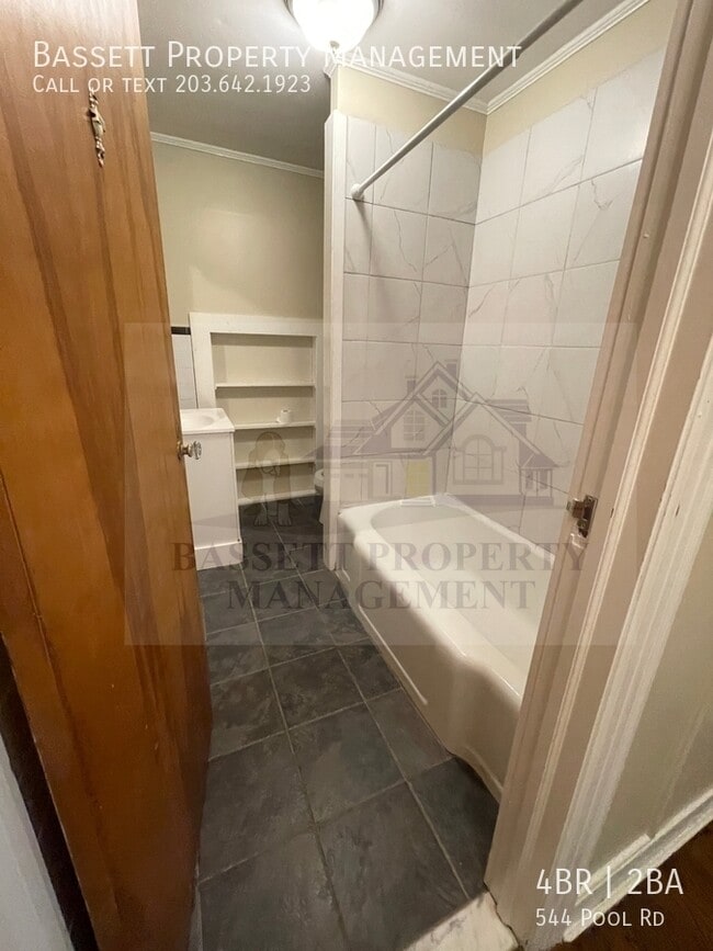 Building Photo - 544 Pool Rd