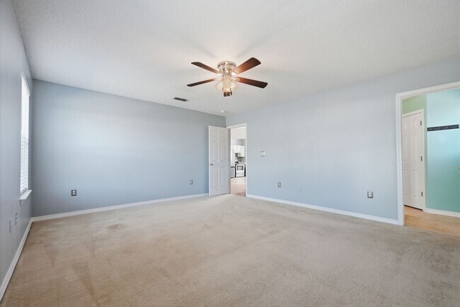 Building Photo - 3 Bedroom in Central Crestview!