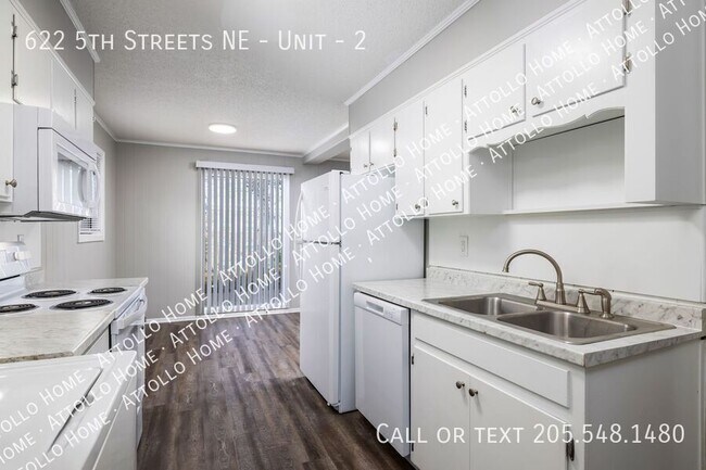 Building Photo - 622 5th St NE