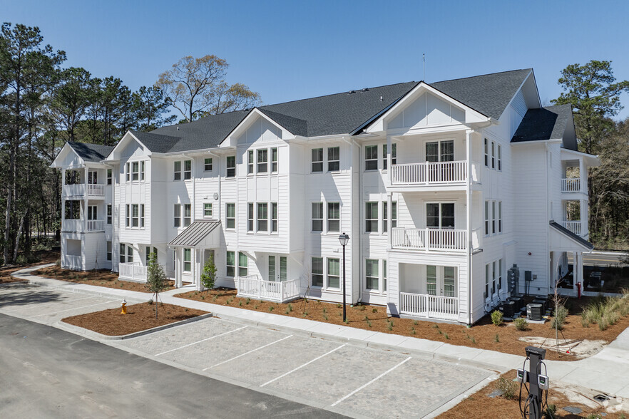 Building View - Stono Oaks