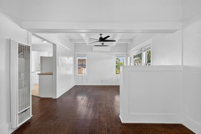 Building Photo - 521 Olive Ave