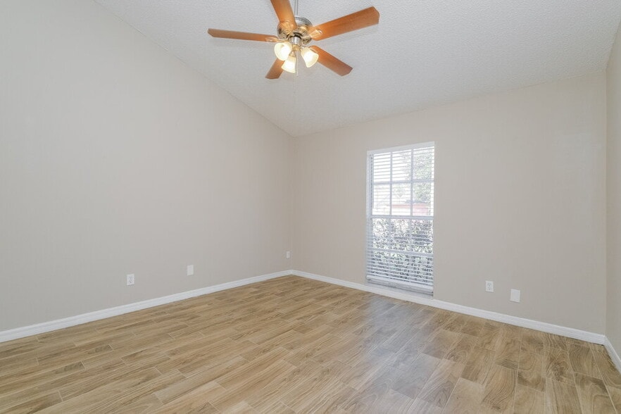 Building Photo - 9715 Little Pond Way