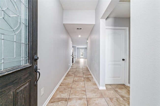 Building Photo - 6718 Madison Heights Ct