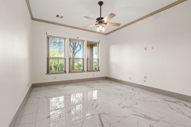 Building Photo - 5327 Metzger Ct