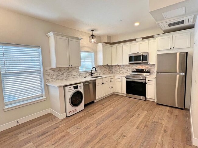 Primary Photo - 3327 Tejon St