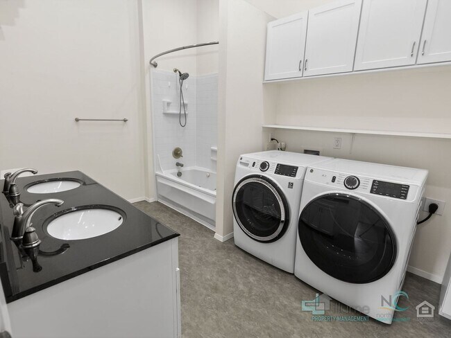 Building Photo - 849 1st Ave