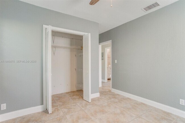 Building Photo - 1632 NW 6th Ave