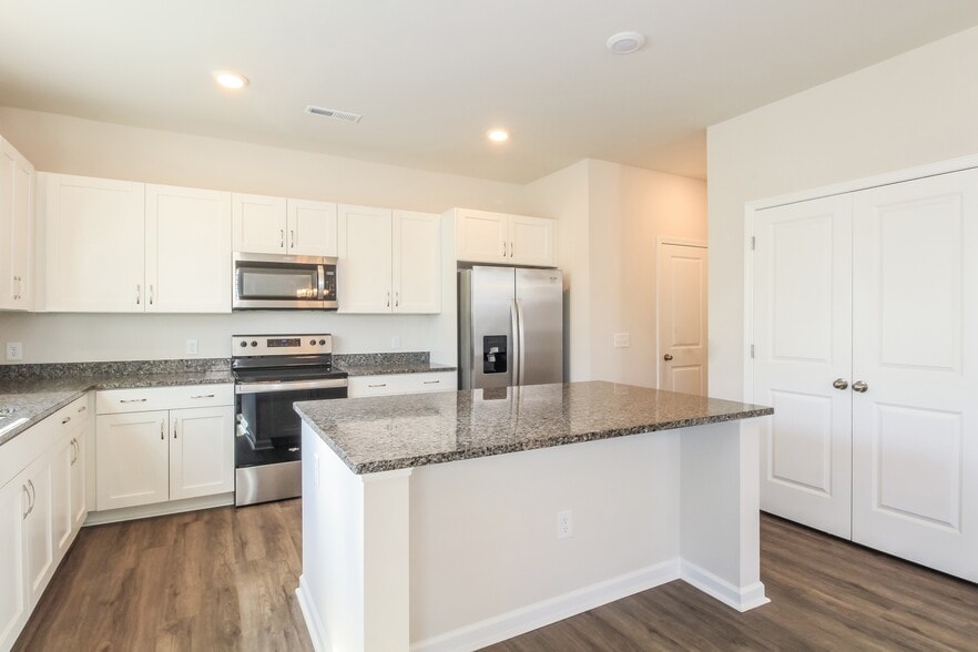 Building Photo - 1532 Corbett St