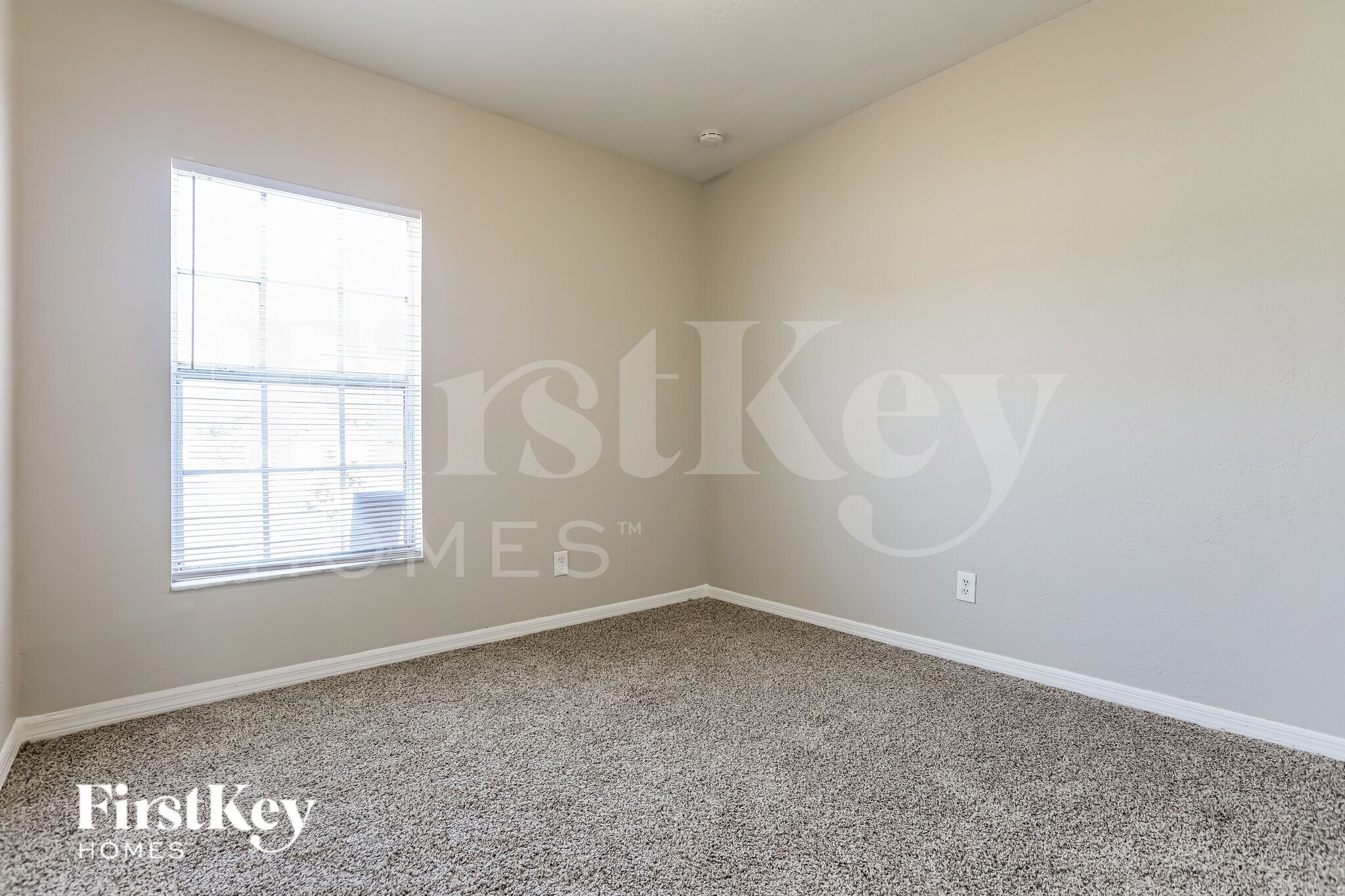 Building Photo - 3169 N Biscayne Dr