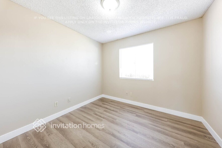 Building Photo - 6110 W Tierra Buena Ln