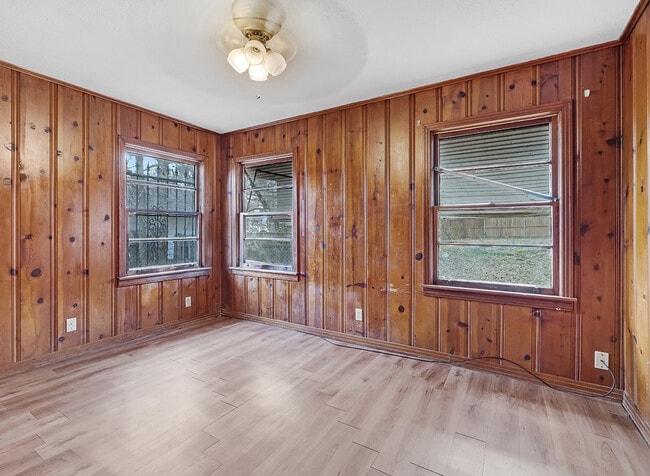 Building Photo - 1121 Wheeler St