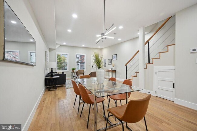 Building Photo - 1411 Montello Ave NE