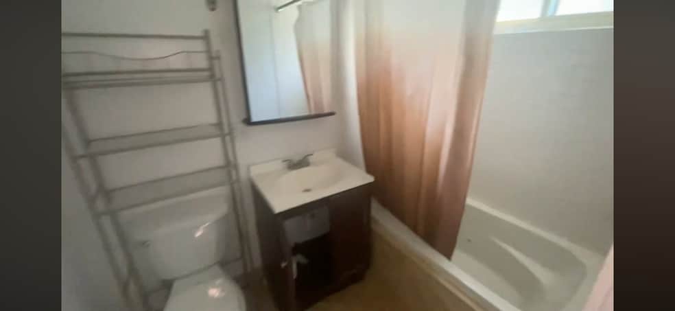 Building Photo - 2534 W Fitch Ave