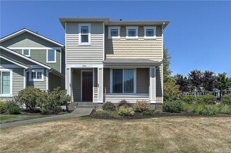 Building Photo - Large Lacey Four Bedroom, Corner Lot, Newl...
