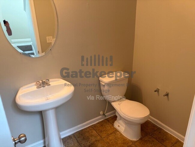 Building Photo - 8882 Seneca Rd