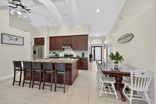 Building Photo - 1204 Mulberry Pl