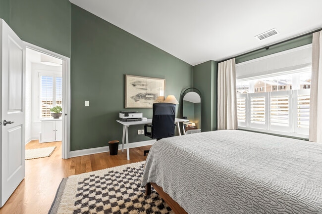 Building Photo - 35 Moorland Dr